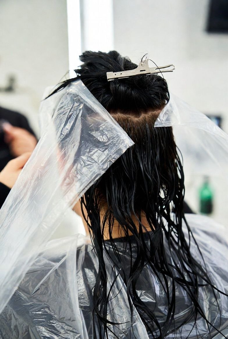 Как обрабатывают волосы для наращивания: от донора до идеальных прядей